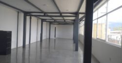 Grupo Inter Vende Edificación apta para uso industrial y comercial construido para industria textil o similar