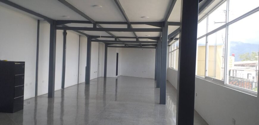 Grupo Inter Vende Edificación apta para uso industrial y comercial construido para industria textil o similar