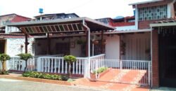 CASA EN URBANIZACIÓN PRIVADA  EN AV. ROTARIA, SAN CRISTÓBAL, ESTADO TÁCHIRA, VENEZUELA.