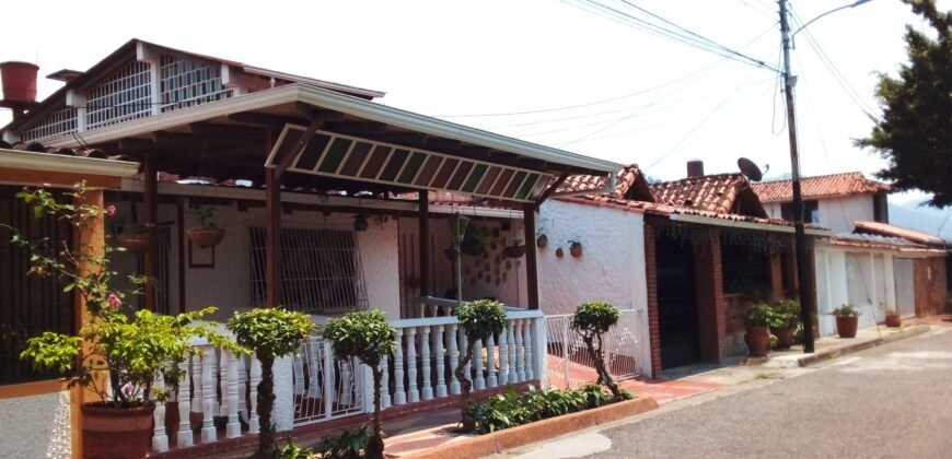 CASA EN URBANIZACIÓN PRIVADA  EN AV. ROTARIA, SAN CRISTÓBAL, ESTADO TÁCHIRA, VENEZUELA.